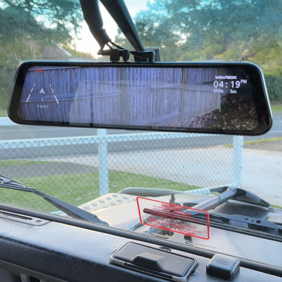 4K Dashcam Digital Mirror Mount – Defender (1983–2016)