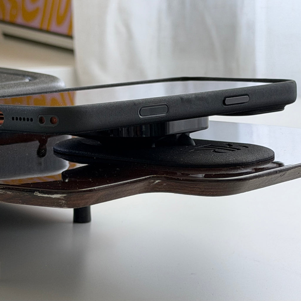 Soft Dash Floating MagSafe™ Phone Charger