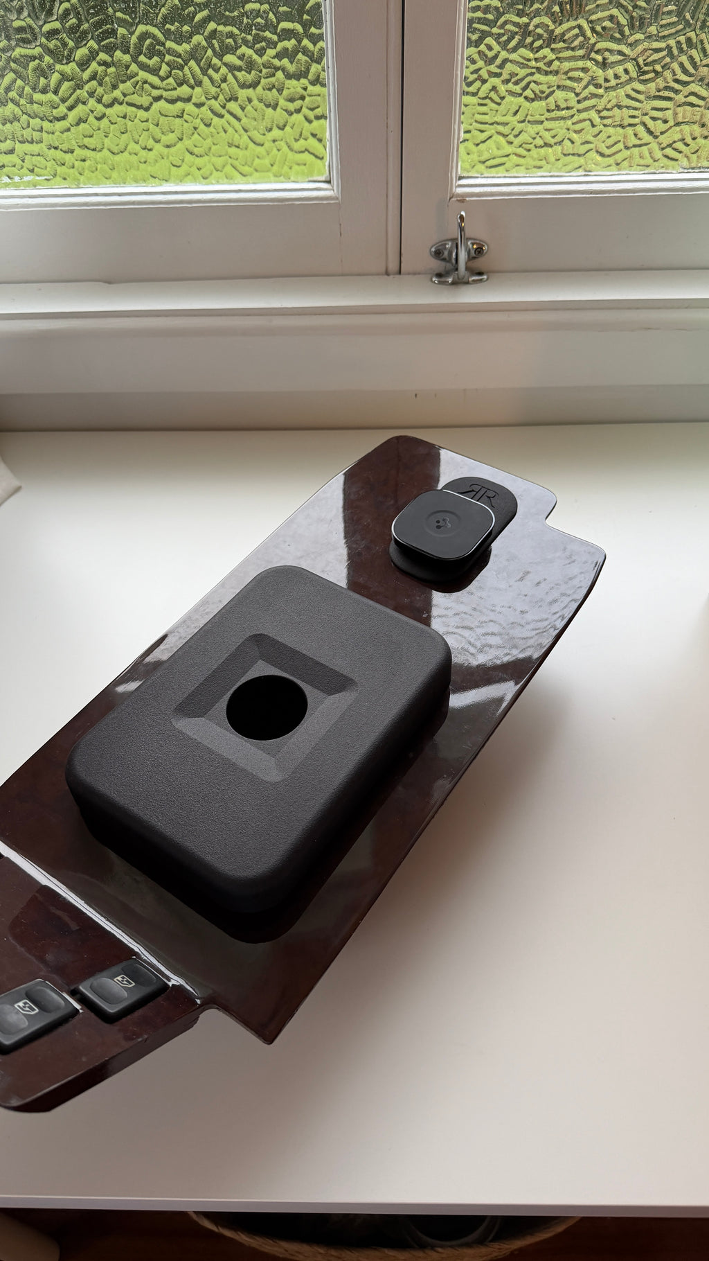 Soft Dash Floating MagSafe™ Phone Charger