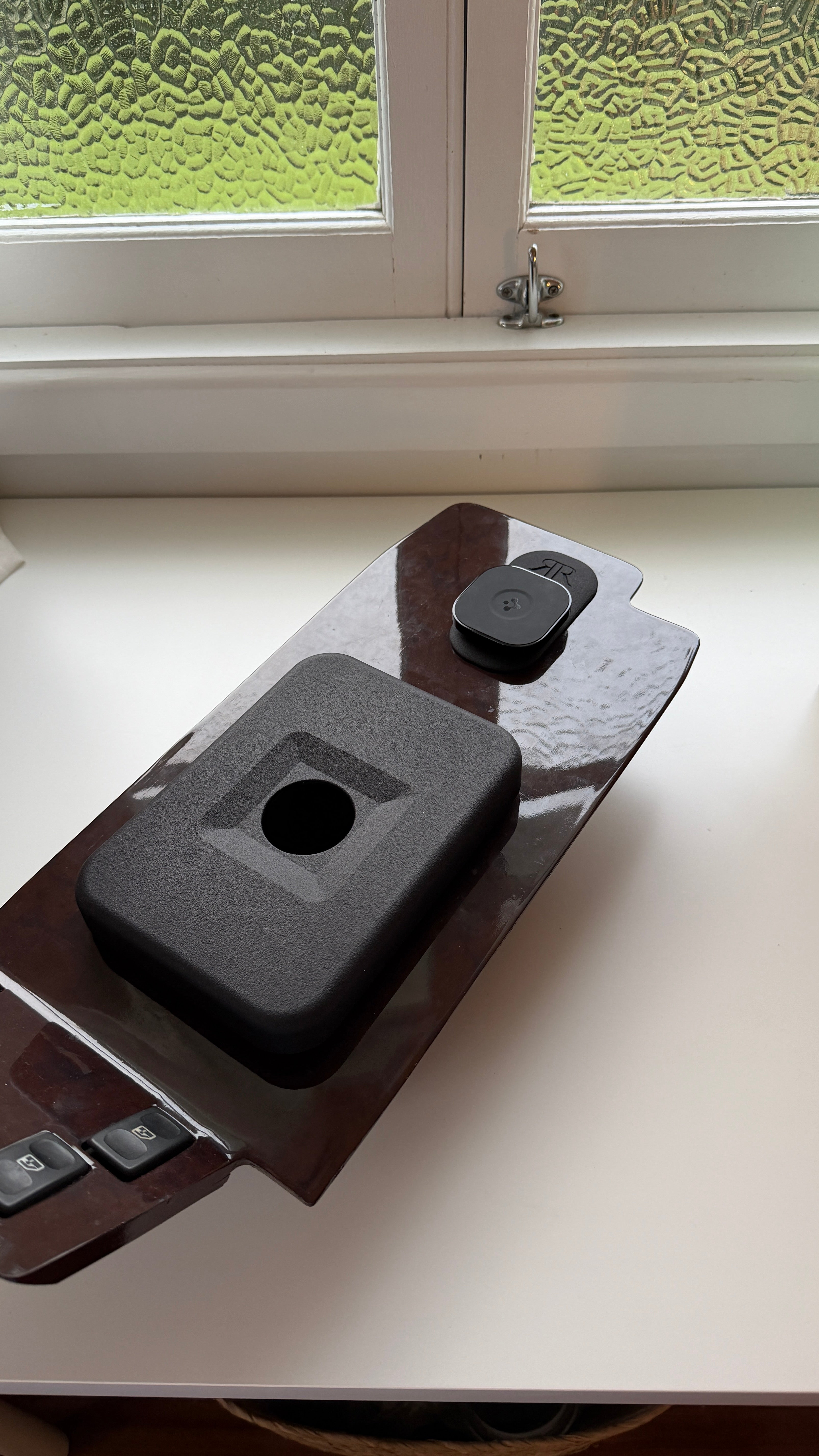 Soft Dash Floating MagSafe™ Phone Charger