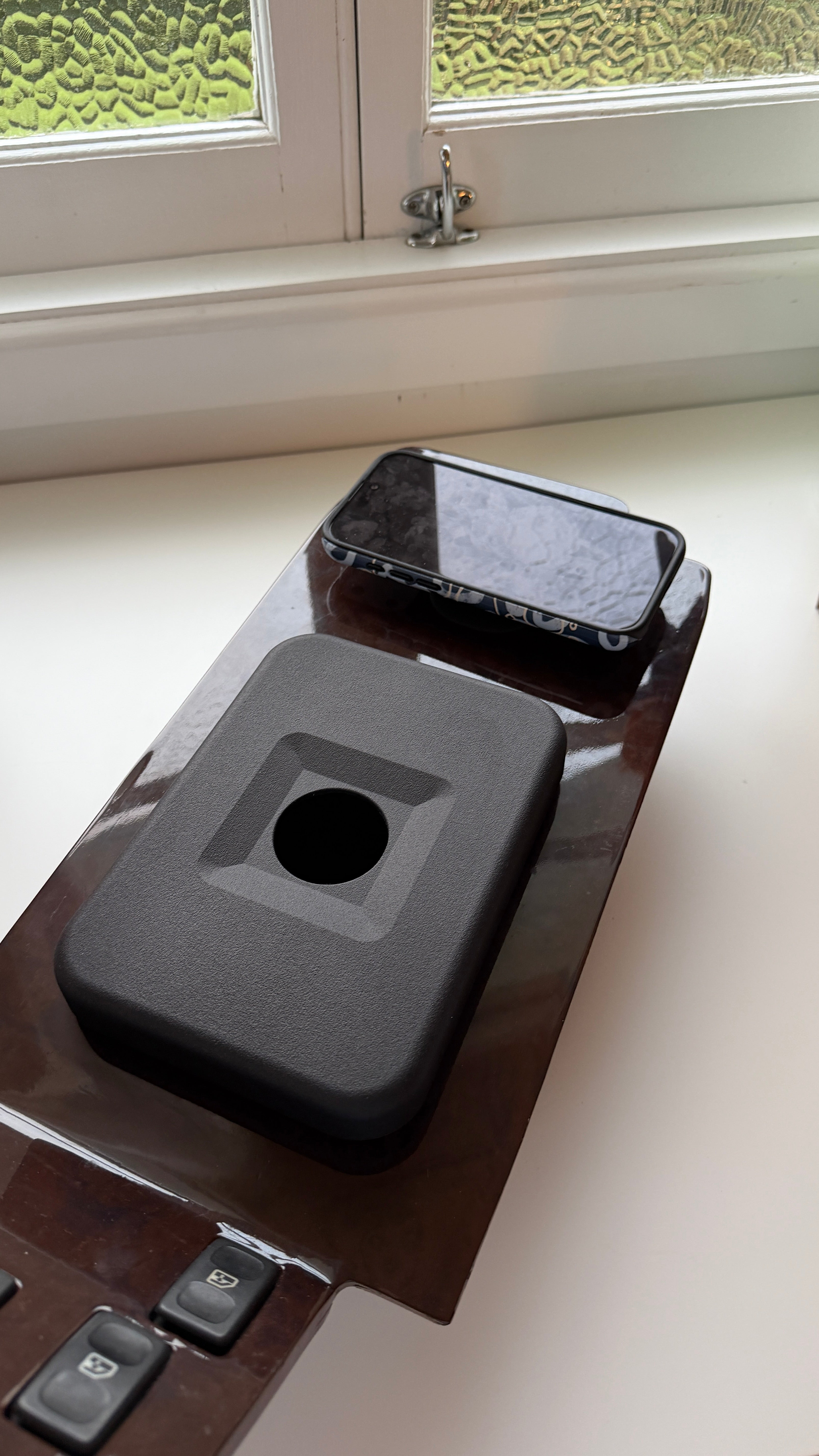 Soft Dash Floating MagSafe™ Phone Charger