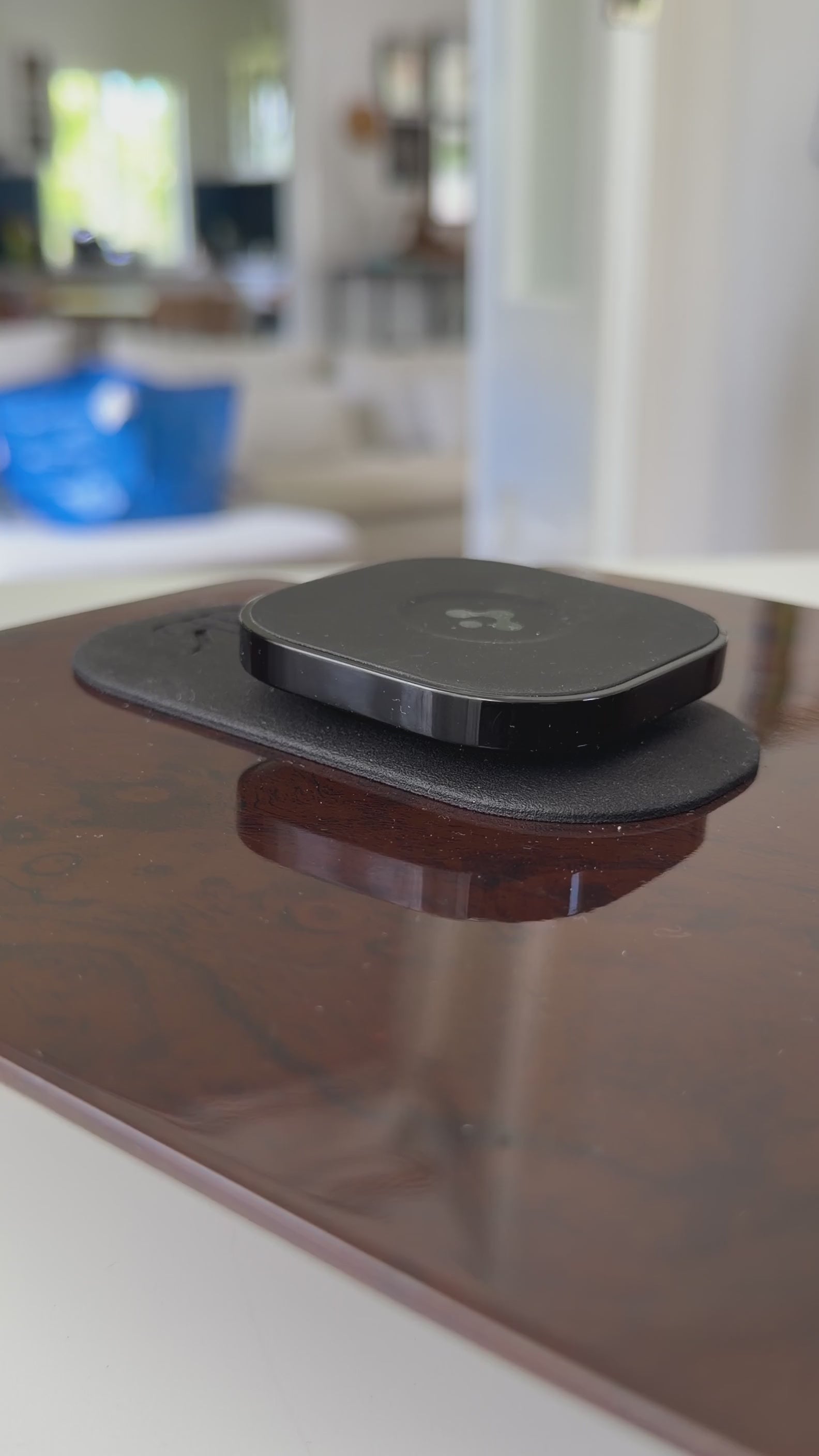 Soft Dash Floating MagSafe™ Phone Charger