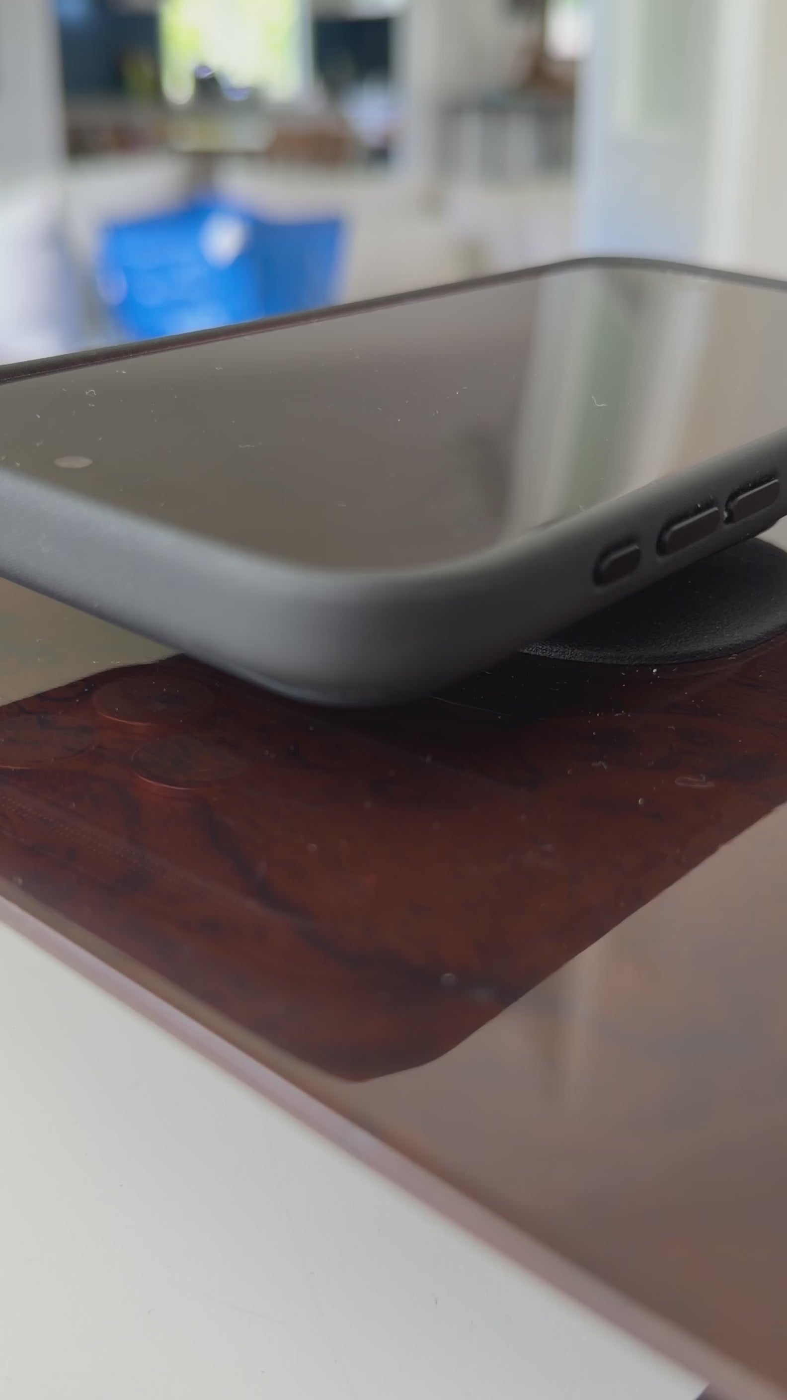 Soft Dash Floating MagSafe™ Phone Charger